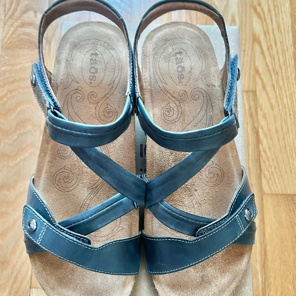 Taos Universal Sandals 39 Like New - Picture 6 of 7